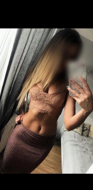 Whore i Brorup - Top Models Escorts